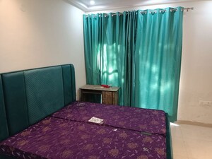 Bedroom in 3 BHK Builder Floor at Sector 43 – for Rent