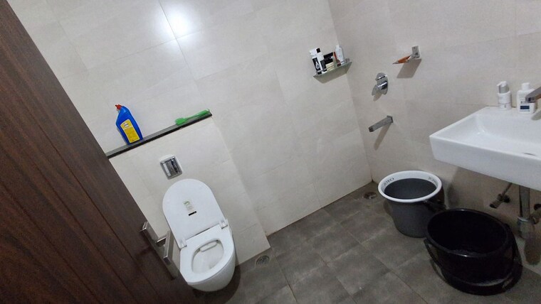 Bathroom, asbl-spire 3 Bedroom 1908 Sq.Ft. Apartment In Kokapet Hyderabad 10379428