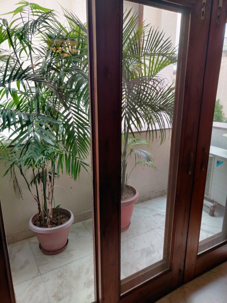 Balcony, vasant vihar 4 Bedroom 500 Sq.Yd. Builder Floor In Vasant Vihar Delhi 10379490