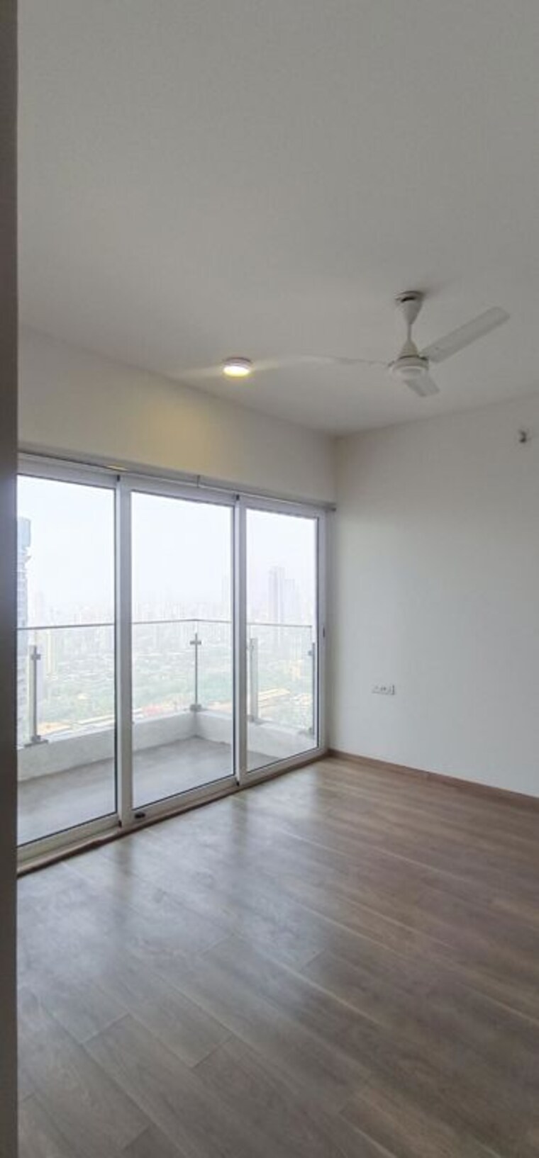 Room, l-t-crescent-bay-t2 3 Bedroom 1690 Sq.Ft. Apartment In Parel Mumbai 10379509