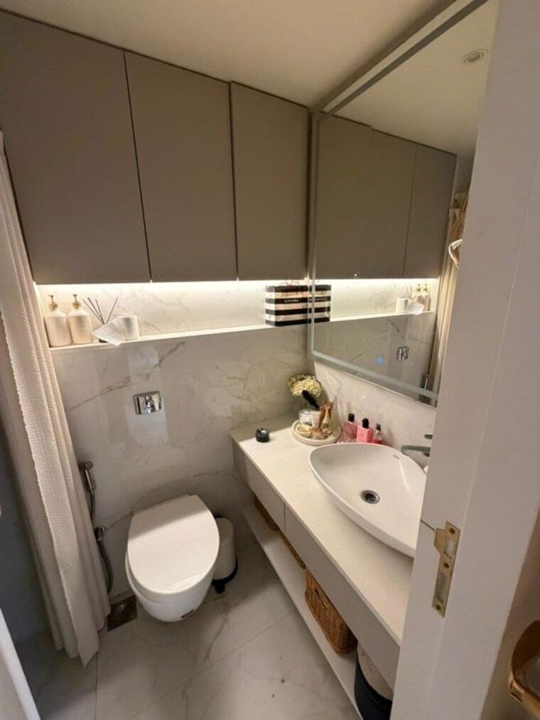 Bathroom, level-the-residences 2 Bedroom 620 Sq.Ft. Apartment In Andheri West Mumbai 10379508