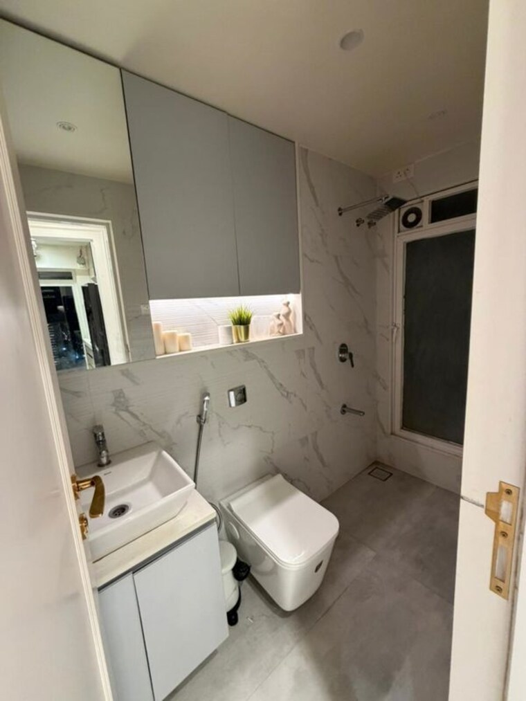 Bathroom, level-the-residences 2 Bedroom 620 Sq.Ft. Apartment In Andheri West Mumbai 10379508