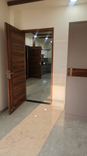 Room in 3 BHK Apartment at BPTP Princess Park, Sector 86 – for Sale