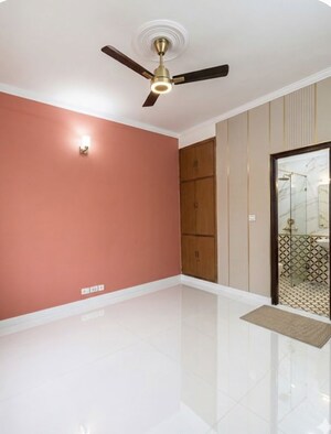 2 BHK Apartment For Rent in Parsvnath Majestic Floors, Vaibhav Khand