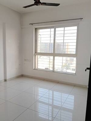 Room in 2 BHK Apartment at Kolte Patil City Avenue, Wakad – for Rent