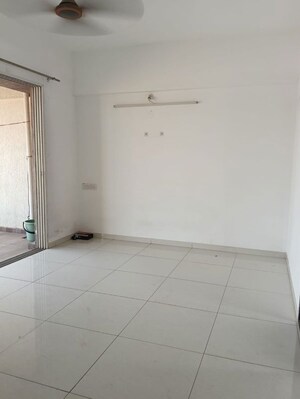 Room in 2 BHK Apartment at Kolte Patil City Avenue, Wakad – for Rent