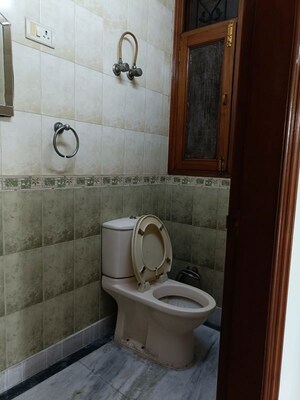 Bathroom in 3 BHK Builder Floor at Anand Vihar – for Rent