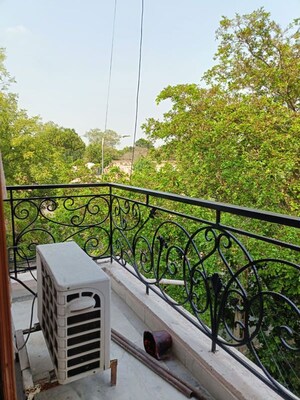 Balcony in 3 BHK Builder Floor at Anand Vihar – for Rent