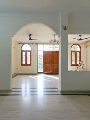 3 BHK Builder Floor For Rent in Anand Vihar