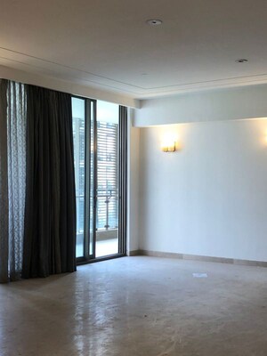 Bedroom in 2.5 BHK Apartment at M3M Golf Estate, Sector 65 – for Rent