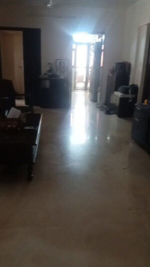 Living Room in 3 BHK Apartment at Windsor Tower, Andheri West – for Rent
