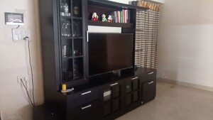 Room in 3 BHK Apartment at Windsor Tower, Andheri West – for Rent