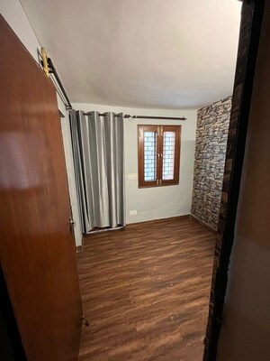 Room in 2 BHK Apartment at Janakpuri – for Rent