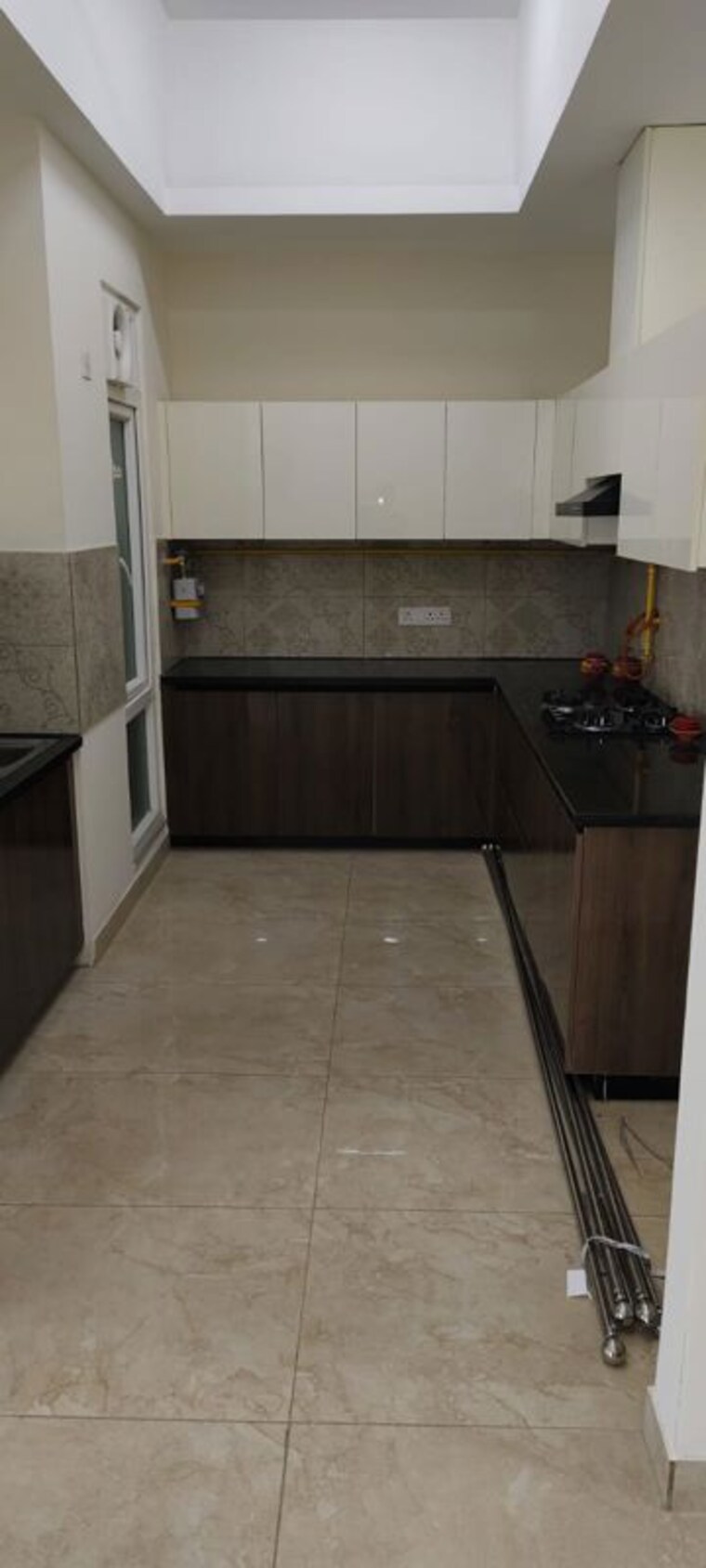 Kitchen, uchdpl-veridia-oakwood-enclave 4 Bedroom 2385 Sq.Ft. Apartment In Wave City Ghaziabad 10379556