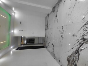 Building Lobby in 3 BHK Builder Floor at Janakpuri – for Sale