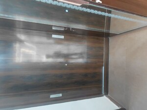Furnished Amenities in 3 BHK Builder Floor at Janakpuri – for Sale