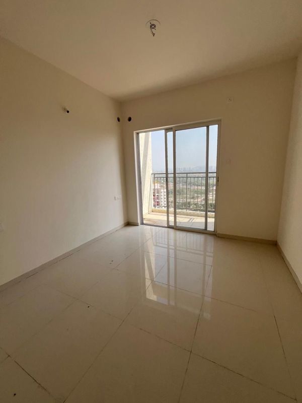 2 BHK 760 Sq.Ft. Apartment in Kohinoor Sapphire 3