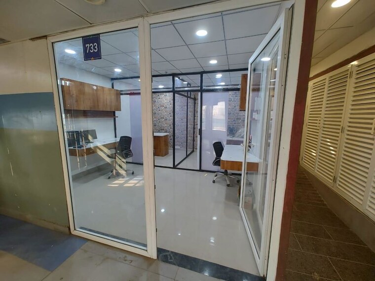 Team Area, gaur-city-mall Commercial Office Space 380 Sq.Ft. In Sector 4 Greater Noida Greater Noida 10379606