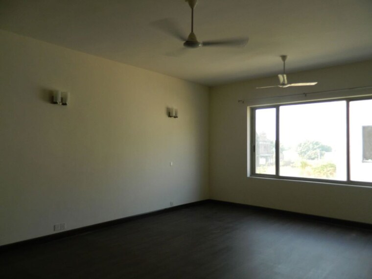 Room, unitech-the-villas 5 Bedroom 500 Sq.Yd. Villa In Sector 33 Gurgaon 10379620