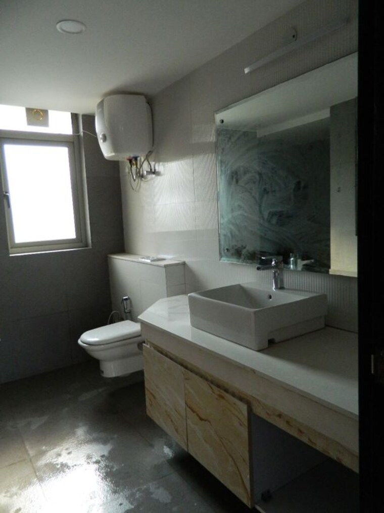 Bathroom, unitech-the-villas 5 Bedroom 500 Sq.Yd. Villa In Sector 33 Gurgaon 10379620