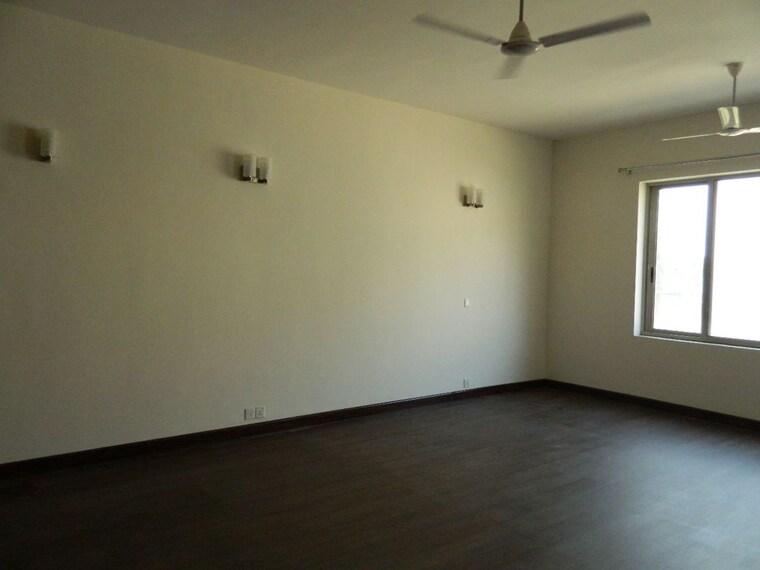 Room, unitech-the-villas 5 Bedroom 500 Sq.Yd. Villa In Sector 33 Gurgaon 10379620