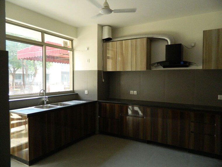 Kitchen, unitech-the-villas 5 Bedroom 500 Sq.Yd. Villa In Sector 33 Gurgaon 10379620