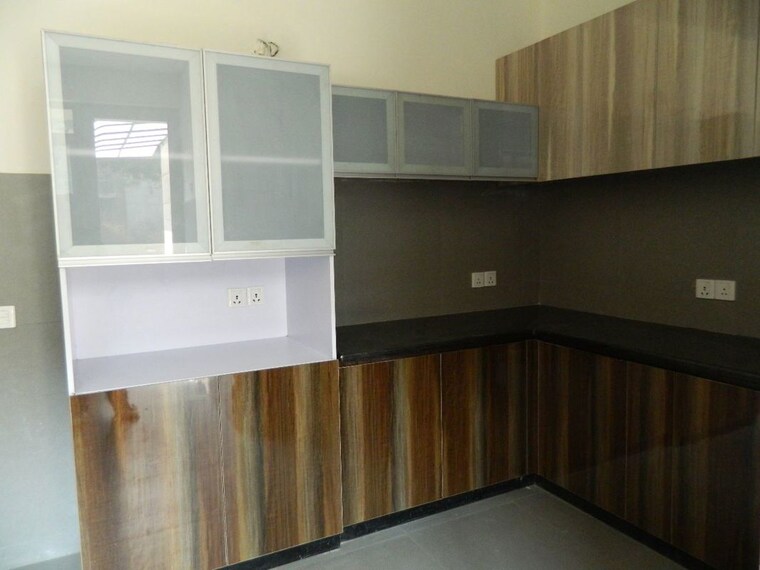 Kitchen, unitech-the-villas 5 Bedroom 500 Sq.Yd. Villa In Sector 33 Gurgaon 10379620