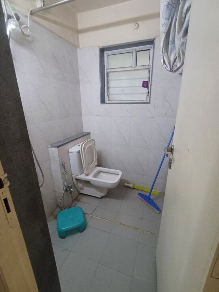 Bathroom, rohan-mithila 3 Bedroom 1675 Sq.Ft. Apartment In Viman Nagar Pune 10379626