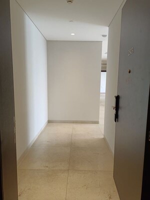 Room in 3.5 BHK Apartment at Panchshil Towers, Kharadi – for Rent