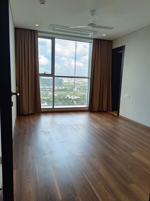 Room in 3.5 BHK Apartment at Panchshil Towers, Kharadi – for Rent