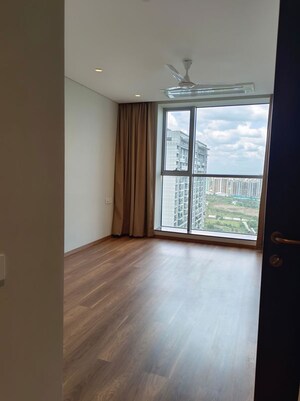 Room in 3.5 BHK Apartment at Panchshil Towers, Kharadi – for Rent