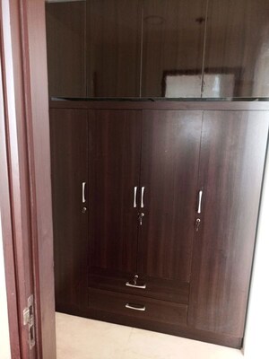 Furnished Amenities in 3 BHK Apartment at Puri Emerald Bay, Sector 104 – for Rent