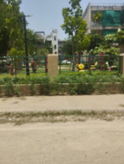 Plot For Sale in Sector 85