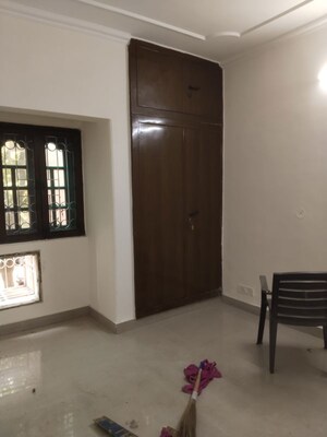 Room in  Apartment at Sarita Vihar – for Rent