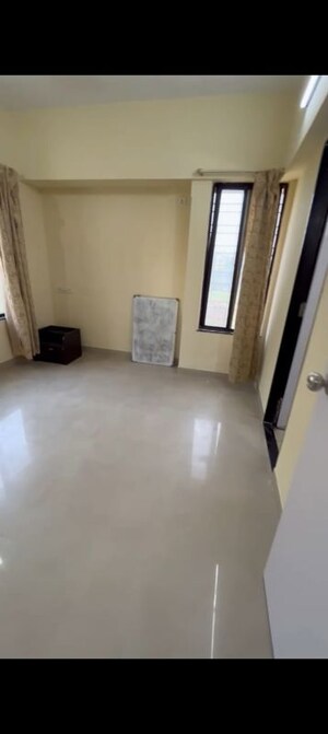 Room in 2 BHK Apartment at Mhada Colony – for Rent