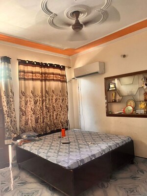 Bedroom in 2 BHK Apartment at Alpha 1 RWA, Alpha 1 Greater Noida – for Rent