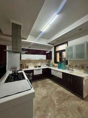 Kitchen in 6+ BHK Villa at Sector 55 – for Sale