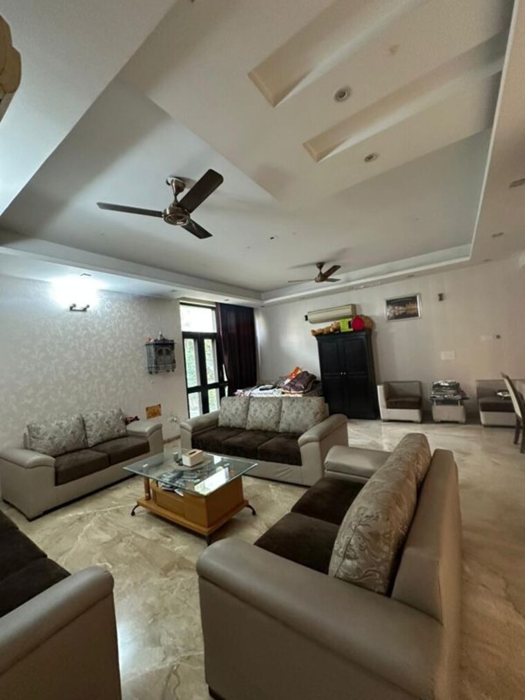 Team Area, sector 23 3 Bedroom 250 Sq.Mt. Independent House In Sector 23 Noida 10379748