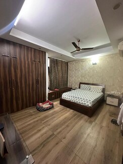 3 BHK + Extra Room,Store Room Independent House For Rent in Sector 23