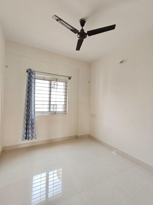 Room in 2 BHK Builder Floor at Hsr Layout – for Rent
