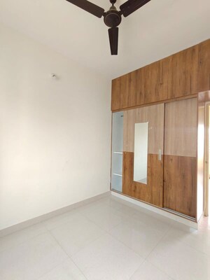 Room in 2 BHK Builder Floor at Hsr Layout – for Rent