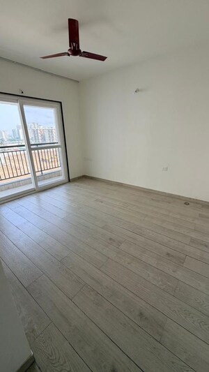 Room in 3 BHK Apartment at Unique K Shire, Punawale – for Rent