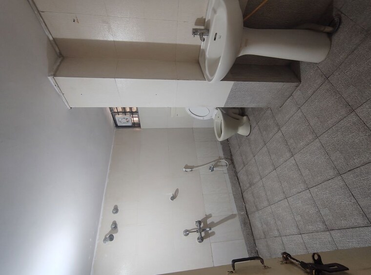 Bathroom, hsr layout 2 Bedroom 1350 Sq.Ft. Builder Floor In Hsr Layout Bangalore 10379779