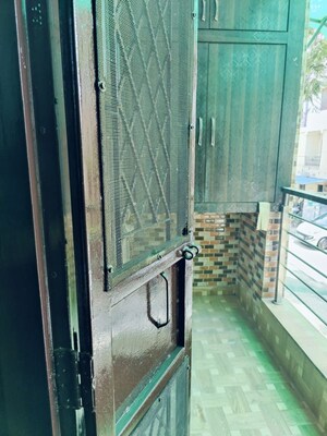 Balcony in 1 BHK Apartment at Udaigiri Apartments, Sector 34 – for Rent