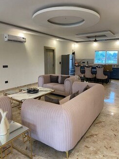 6 BHK + Servant Room,Extra Room,Store Room Villa For Sale in Sector 39
