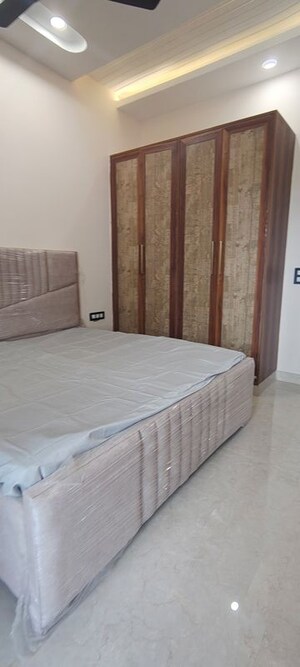 Bedroom in 3 BHK Builder Floor at Laxman Chowk – for Rent