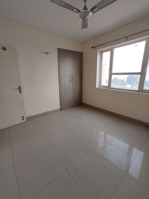 Room in 2.5 BHK Apartment at Mahindra Aura, Sector 110a – for Rent