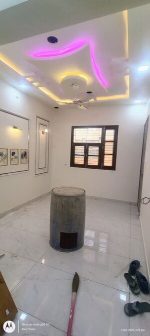 Room in 3 BHK Independent House at Jankipuram Extension – for Sale