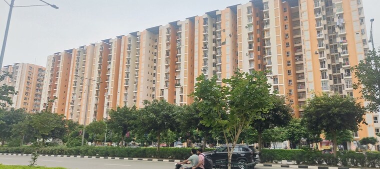 Exterior View, wave-city 3 Bedroom 1054 Sq.Ft. Apartment In Wave City Ghaziabad 10379829