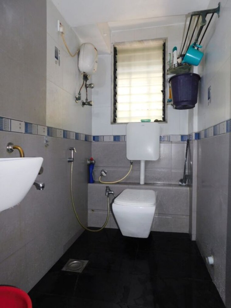Washroom, bobby-pathak-avenue 2 Bedroom 780 Sq.Ft. Apartment In Dahisar East Mumbai 10379879